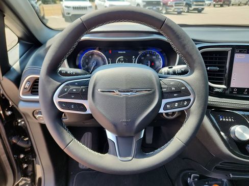 New 2026 Chrysler Pacifica Select image 24