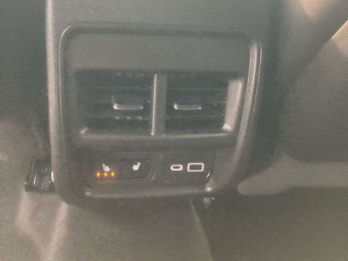 Certified 2024 Cadillac XT4 Premium Luxury image 14