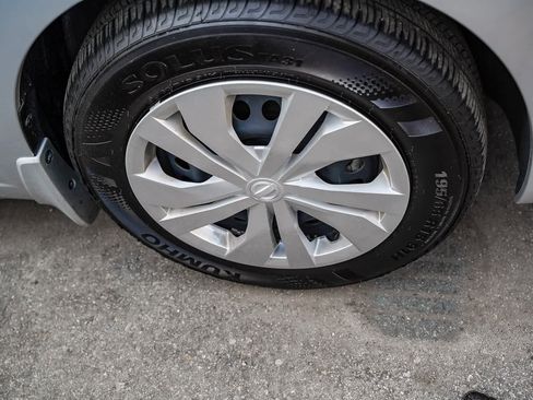 Used 2024 Nissan Versa S w/ Trunk Package image 5