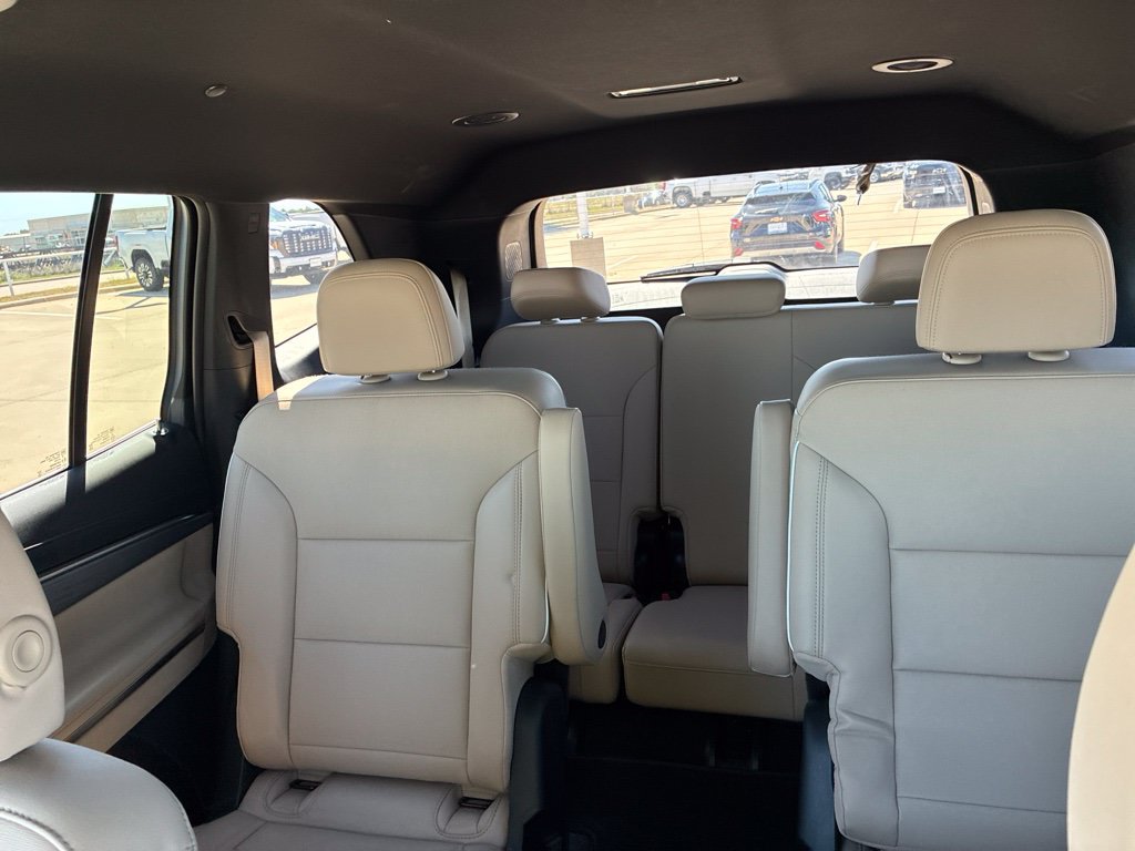 Used 2026 Buick Enclave Preferred w/ Power Package FWD image 6