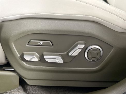 Used 2025 Hyundai Santa Fe Calligraphy AWD/4WD image 32