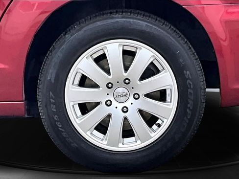 Used 2012 Chrysler Town & Country Touring w/ Entertainment Group #1 FWD image 36