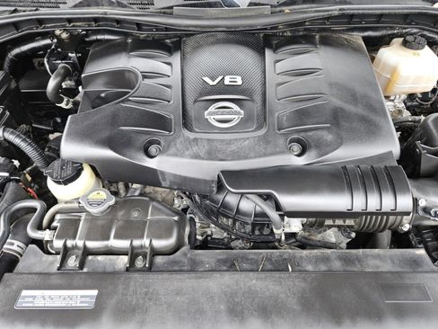 Used 2022 Nissan Armada SL w/ Captain's Chairs Package image 32