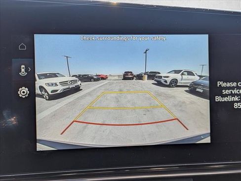 Used 2025 Hyundai Elantra SEL FWD image 13