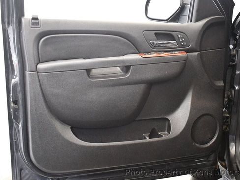 Used 2010 Chevrolet Suburban LTZ image 7