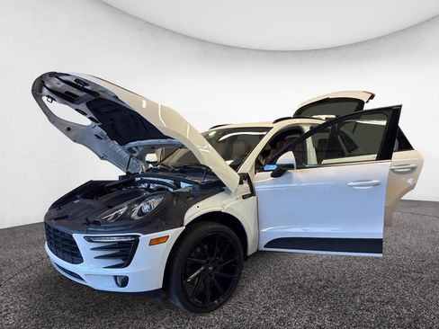 Used 2017 Porsche Macan AWD/4WD image 11