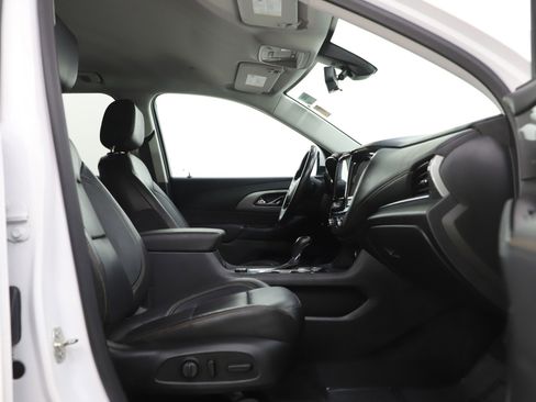 Used 2020 Chevrolet Traverse RS image 11