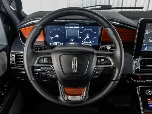 Used 2021 Lincoln Navigator L Reserve w/ Luxury Package AWD/4WD image 15