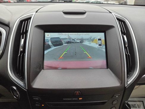 Used 2016 Ford Edge Titanium w/ Technology Package image 35