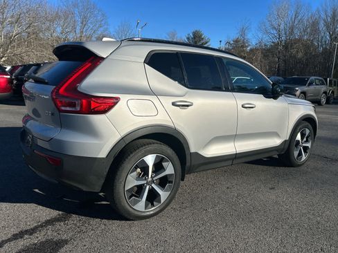 Used 2023 Volvo XC40 B5 Plus w/ Driver Assist Package image 5