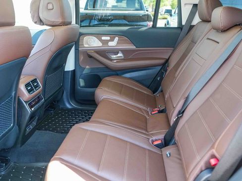 New 2026 Mercedes-Benz GLS 450 4MATIC image 22