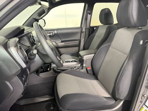 Used 2023 Toyota Tacoma TRD Sport w/ Advanced Technology Package AWD/4WD image 11