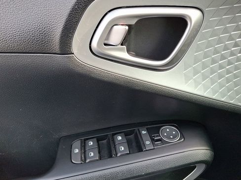 Used 2024 Kia Soul LX w/ Option Group 015 image 12