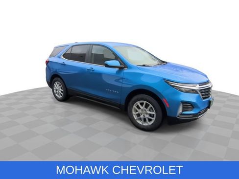 Used 2024 Chevrolet Equinox LT image 2