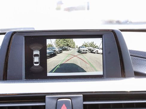 Used 2018 BMW 330e image 25