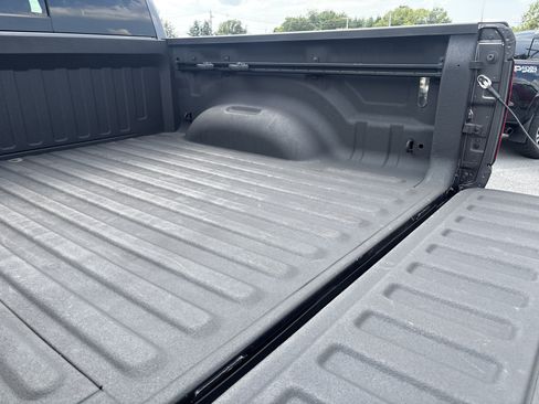 Used 2024 RAM 1500 Laramie AWD/4WD image 28