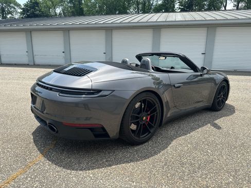 Used 2024 Porsche 911 Carrera GTS RWD image 5