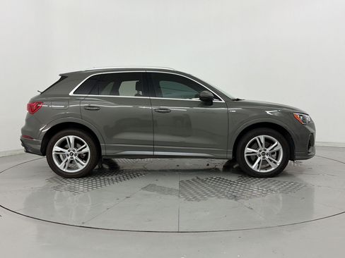 Certified 2021 Audi Q3 2.0T Premium w/ Convenience Package AWD/4WD image 8