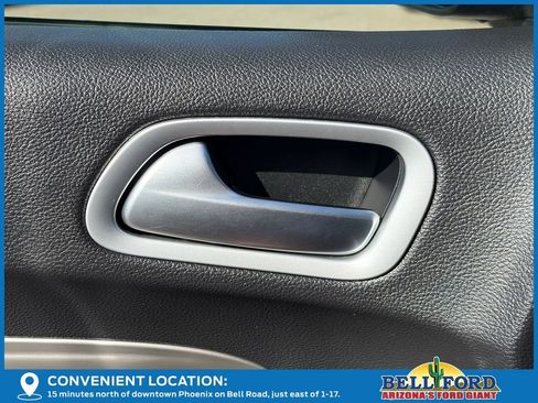 Used 2020 Dodge Durango SXT image 24