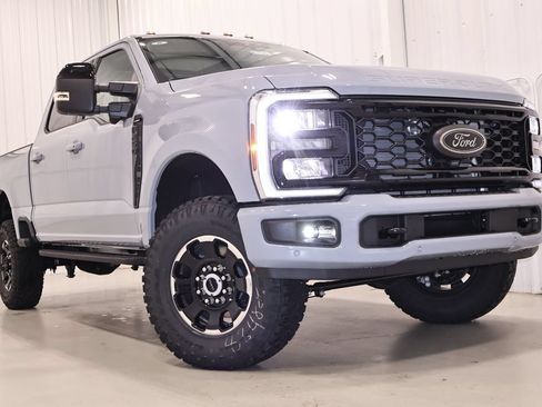 New 2026 Ford F250 Lariat w/ Tremor Off-Road Package AWD/4WD image 43