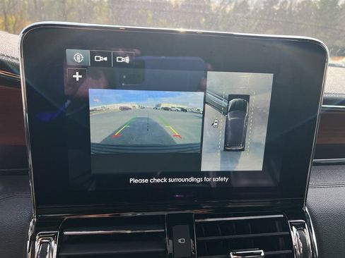 Used 2019 Lincoln Navigator Reserve image 19