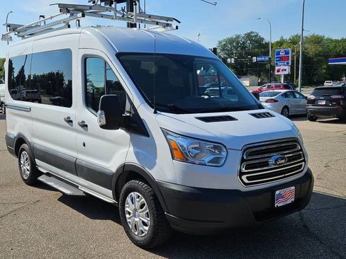 Used 2017 Ford Transit 150 XLT image 3