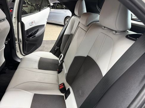 Used 2019 Toyota Corolla XSE FWD image 38
