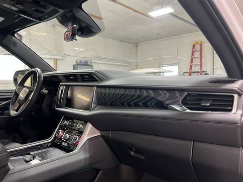 Certified 2023 GMC Yukon XL Denali w/ Denali Reserve Package AWD/4WD image 26