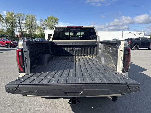 New 2026 GMC Sierra 2500 AT4 image 21