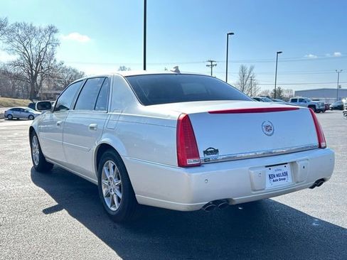 Used 2011 Cadillac DTS Luxury image 5