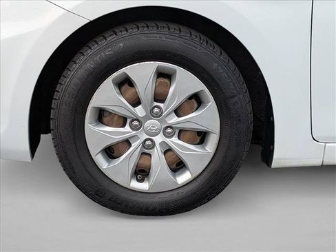 Used 2016 Hyundai Accent SE FWD image 21