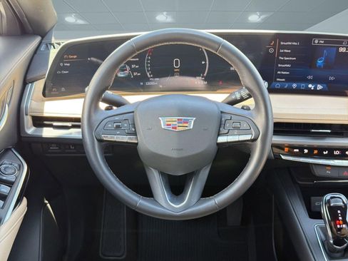 Certified 2024 Cadillac XT4 Luxury FWD image 21