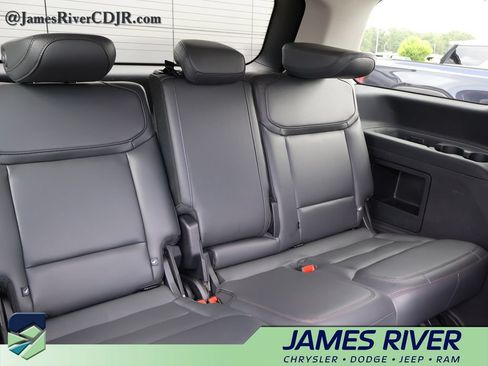 Used 2025 Ford Expedition Active AWD/4WD image 13
