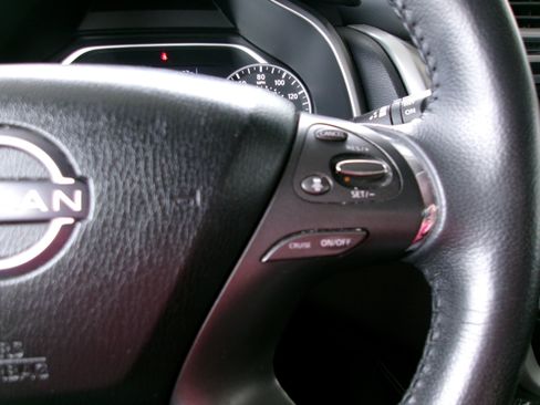 Used 2023 Nissan Murano SV AWD/4WD image 11