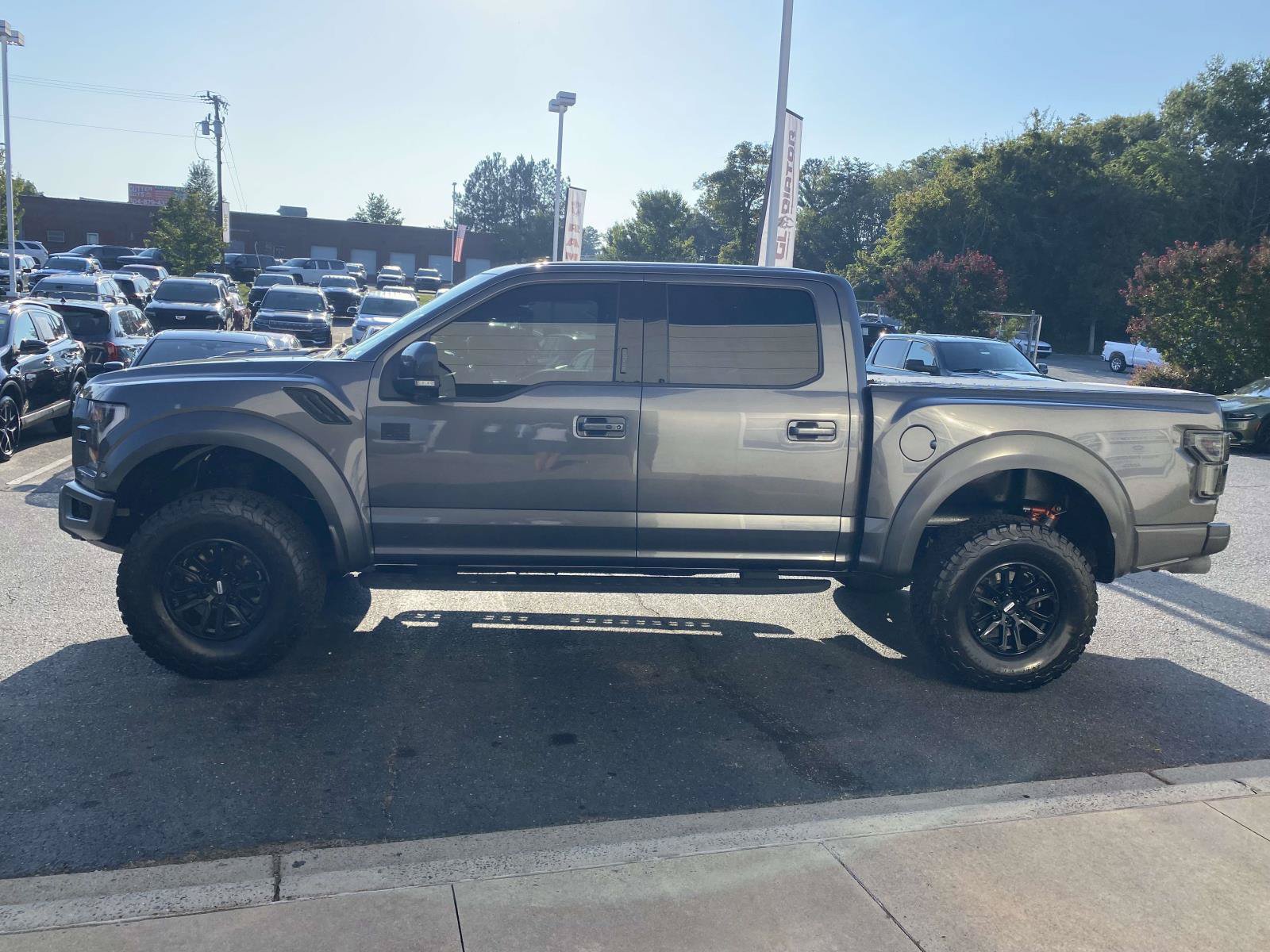 Used 2020 Ford F150 Raptor w/ Equipment Group 802A Luxury AWD/4WD image 6