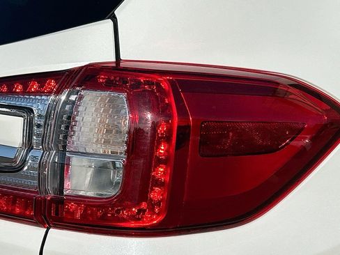Used 2023 Subaru Ascent Touring AWD/4WD image 11