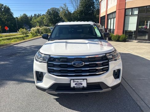 New 2025 Ford Explorer Active w/ Active Comfort Package image 2