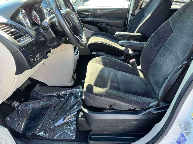 Used 2018 Dodge Grand Caravan SE w/ UConnect Hands-Free Group FWD image 26