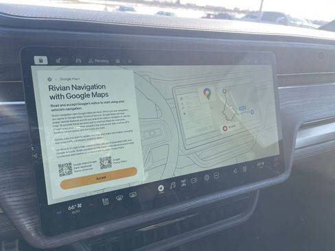 Used 2022 Rivian R1T Launch Edition image 14