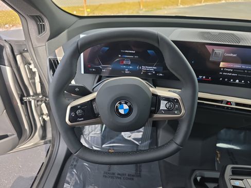New 2026 BMW iX xDrive45 image 23