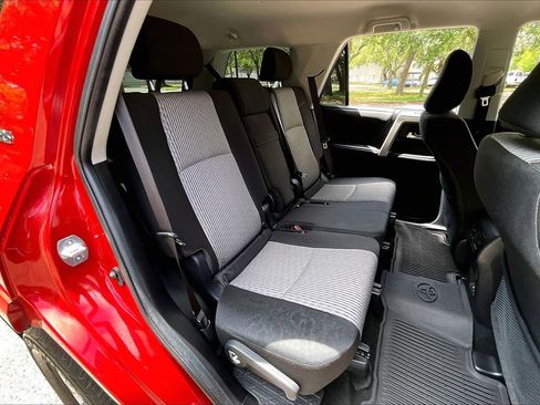 Used 2022 Toyota 4Runner SR5 AWD/4WD image 21
