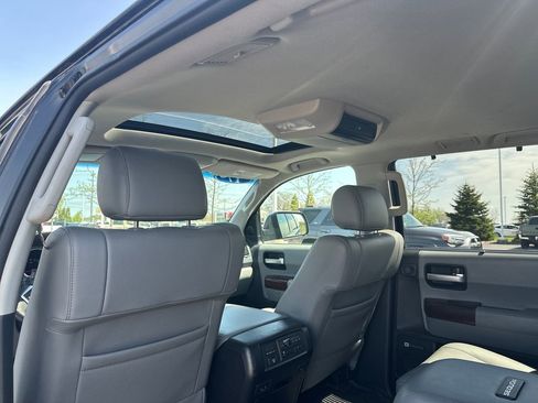 Certified 2017 Toyota Sequoia Platinum AWD/4WD image 15