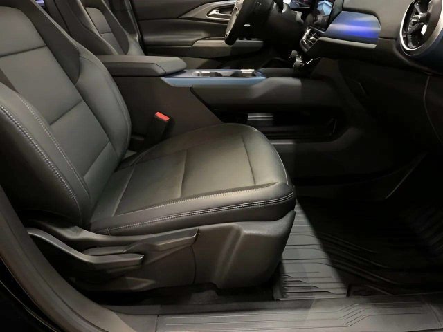Used 2024 Chevrolet Equinox EV LT FWD image 76