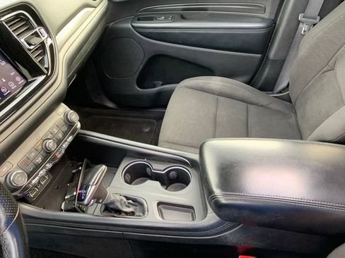 Used 2022 Dodge Durango SXT w/ Blacktop Package AWD/4WD image 34