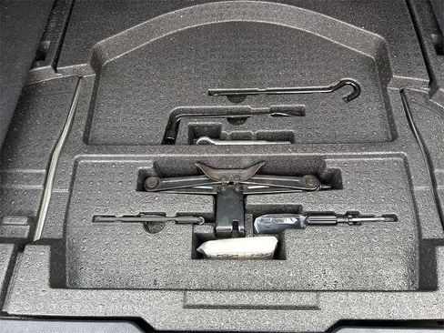 Used 2017 Subaru Outback 2.5i image 12