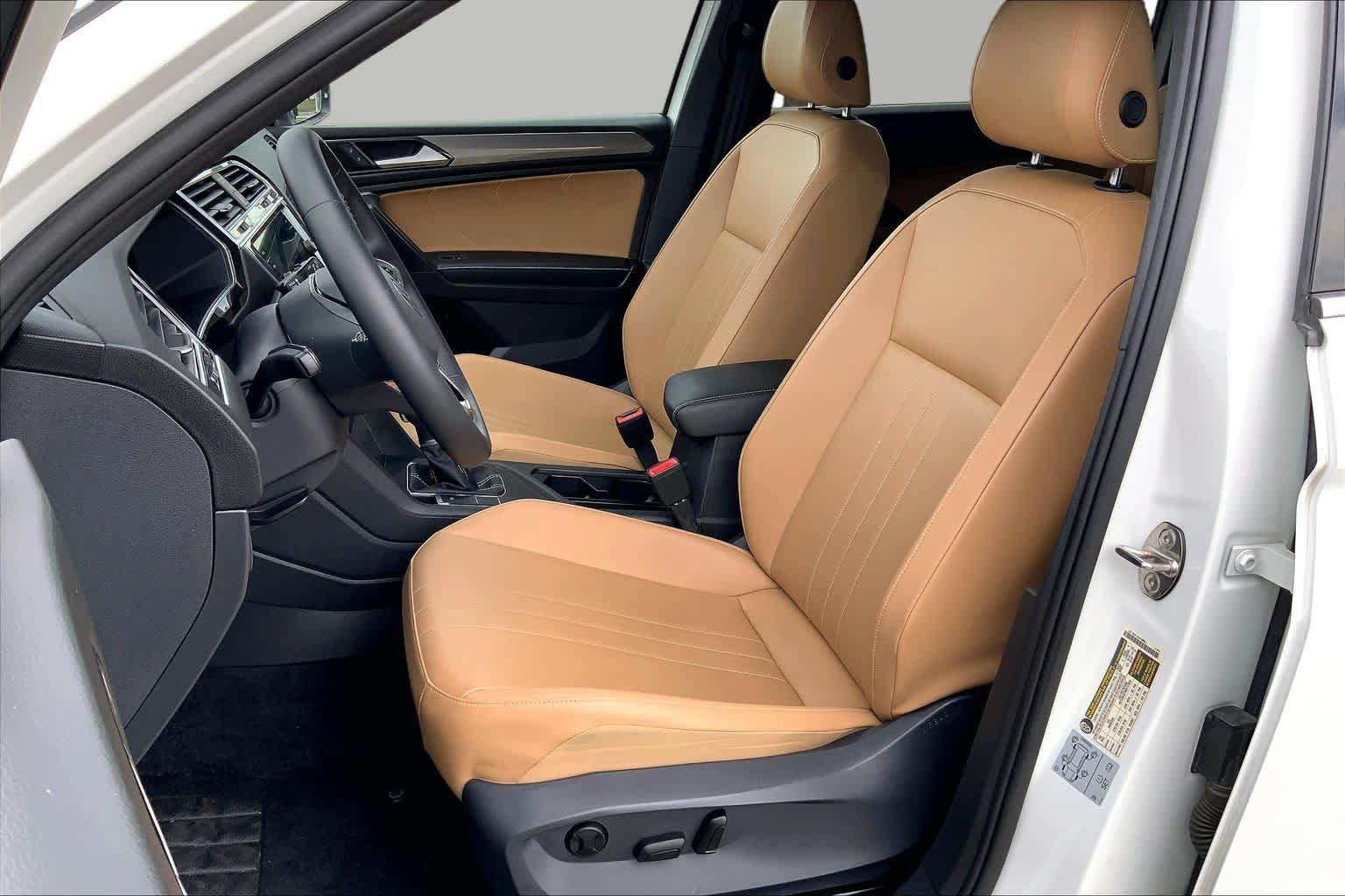 Used 2022 Volkswagen Tiguan SE FWD image 14