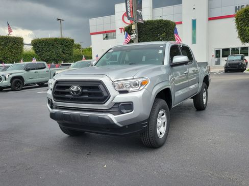 Used 2023 Toyota Tacoma SR w/ SR Convenience Package RWD image 5
