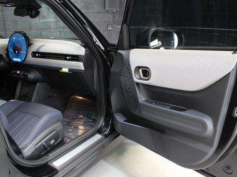 Used 2025 MINI Cooper S image 26