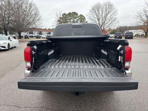 Used 2022 Toyota Tacoma SR5 image 19
