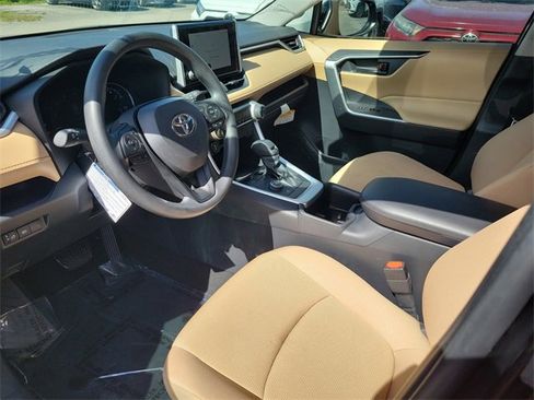 Used 2025 Toyota RAV4 LE image 11